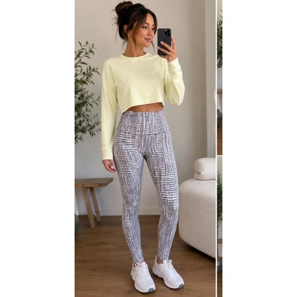 lululemon athletica Pants - Lululemon Wunder Under Leggings Size 4 Gray White Abstract Print High Rise Yoga